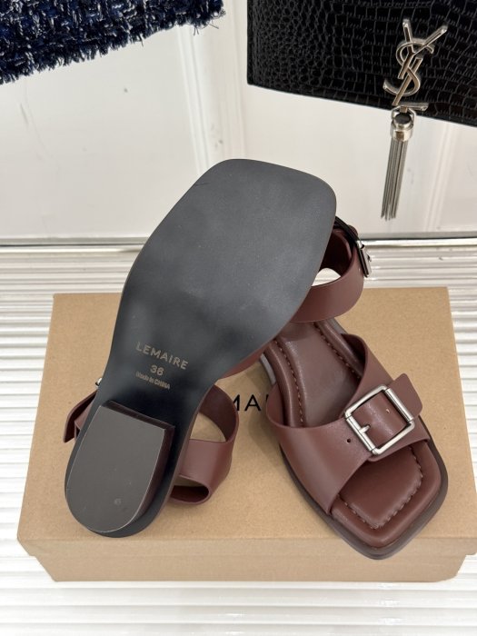 Босоножки фото 9