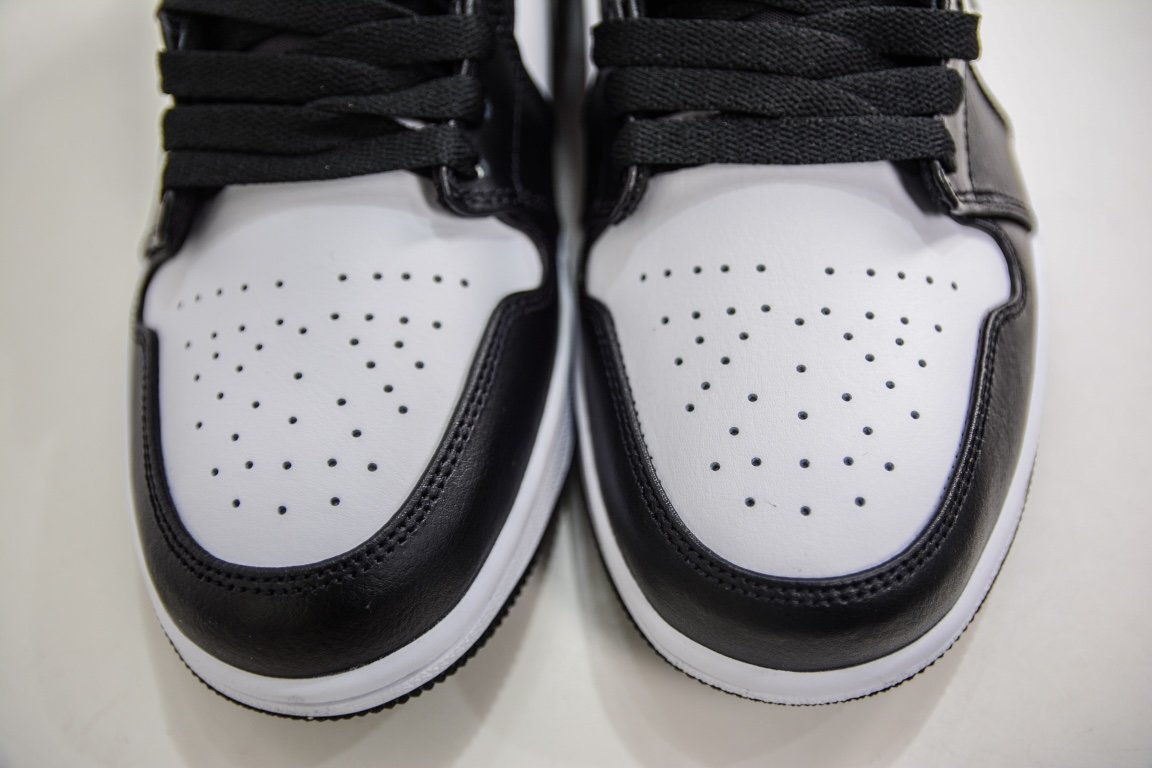 Sneakers Air Jordan 1 Low Shadow 553558 040 фото 9