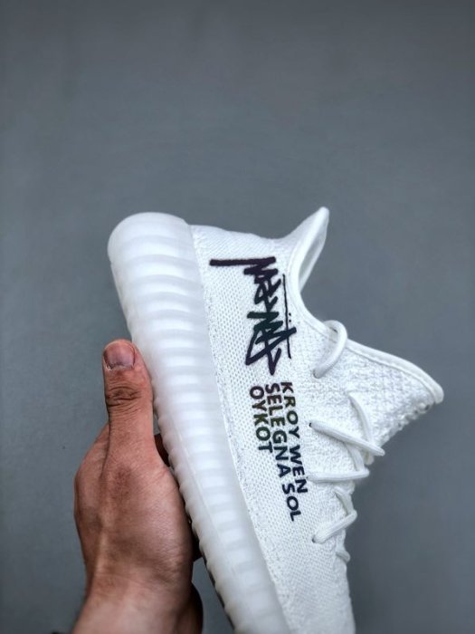 Кросівки Adidas Yeezy Boost 350V2 фото 6