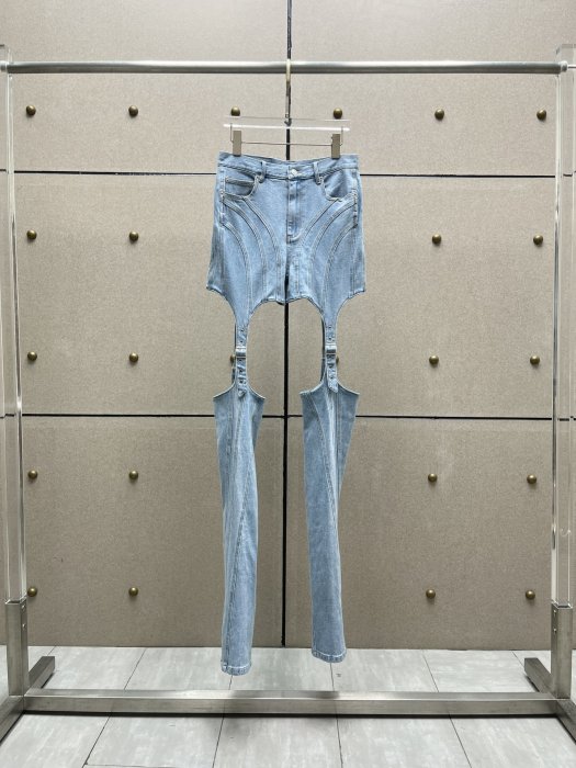 Джинси жіночі