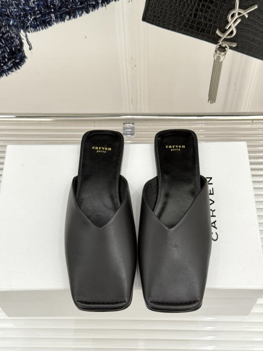 Шльопанці жіночі фото 4