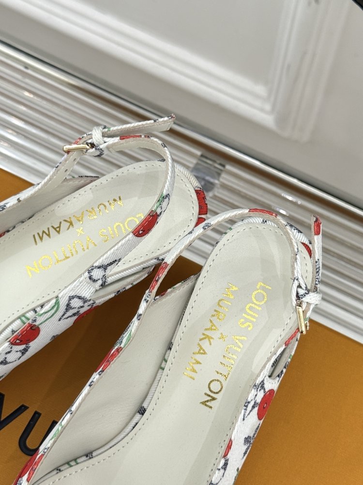 Босоножки фото 8