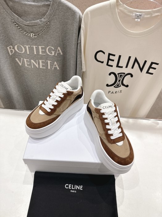 Кроссовки женские фото 2