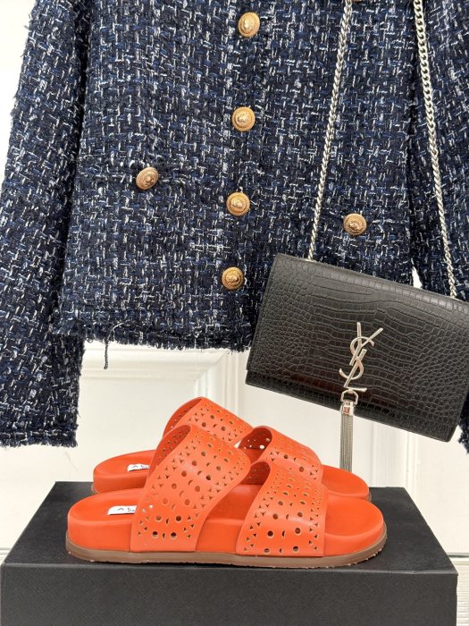 Шлепанцы женские