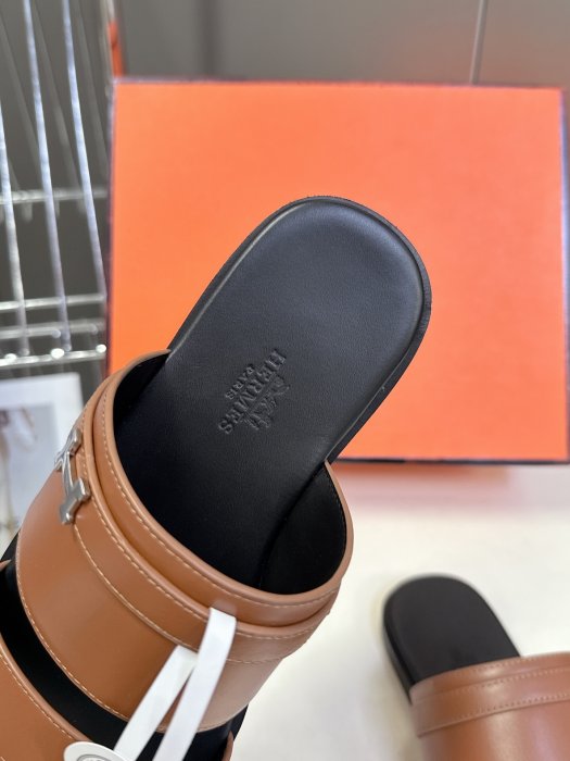 Шлепанцы фото 8