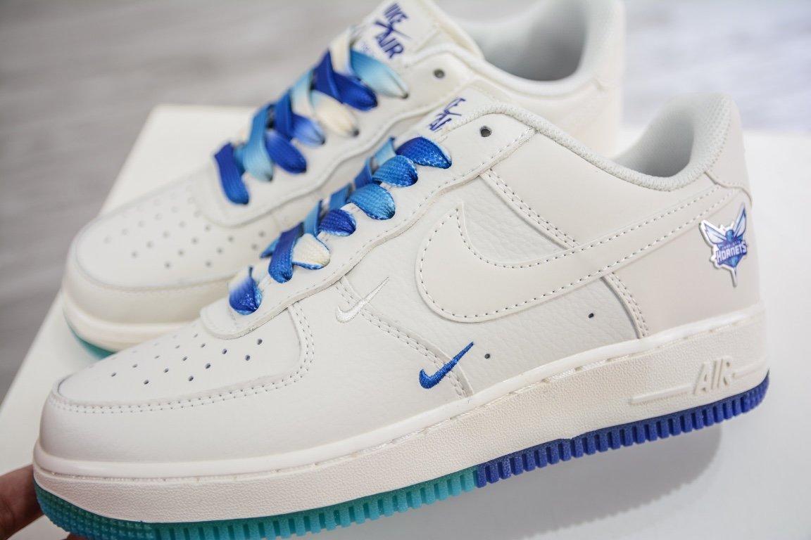 Sneakers Air Force 1 Low 07 Hornets фото 7