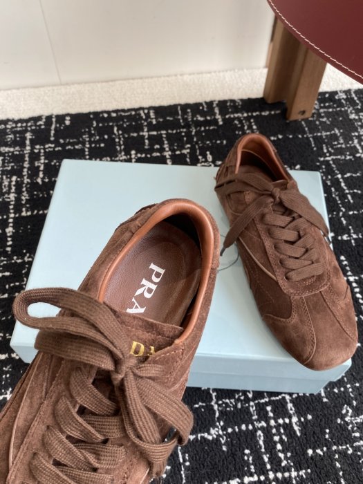 Кроссовки женские фото 8