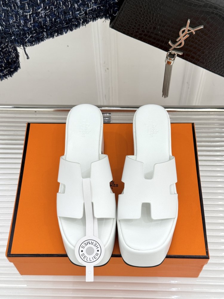 Босоножки фото 4