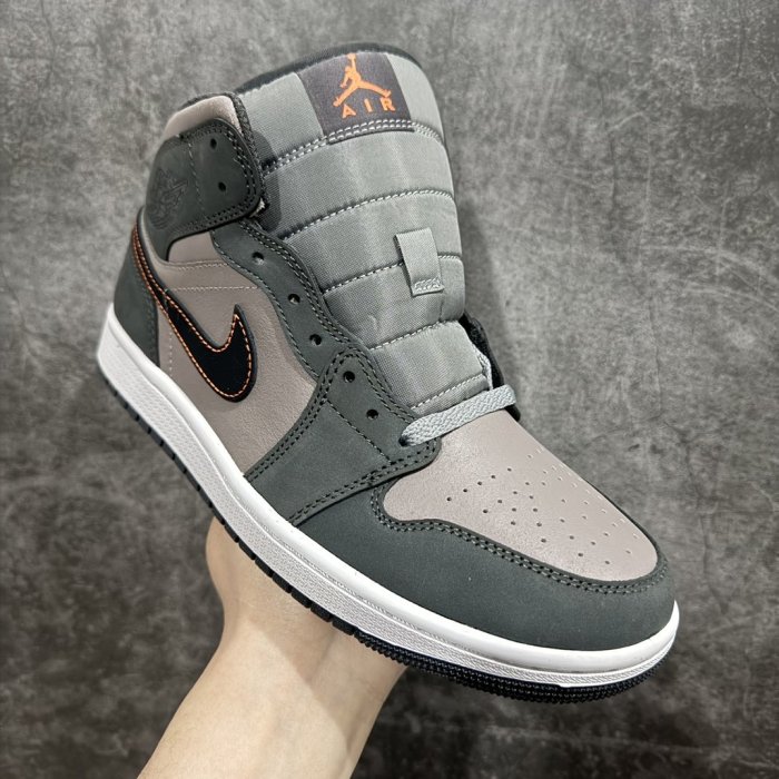 Кроссовки Air Jordan AJ1 Mid фото 3