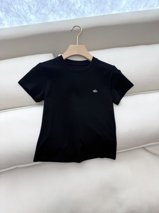 Костюм женский фото 5