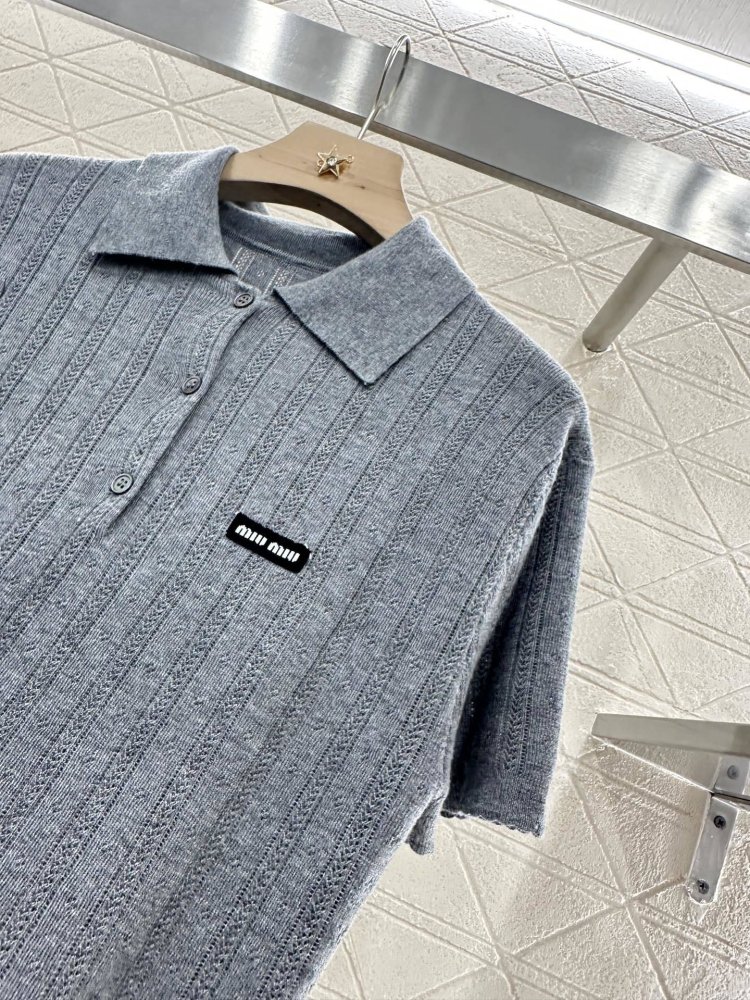 Футболка жіноча фото 7