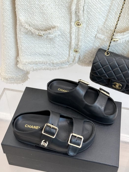 Шлепанцы женские фото 3