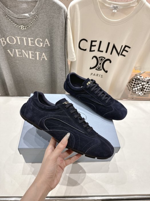 Кроссовки фото 5