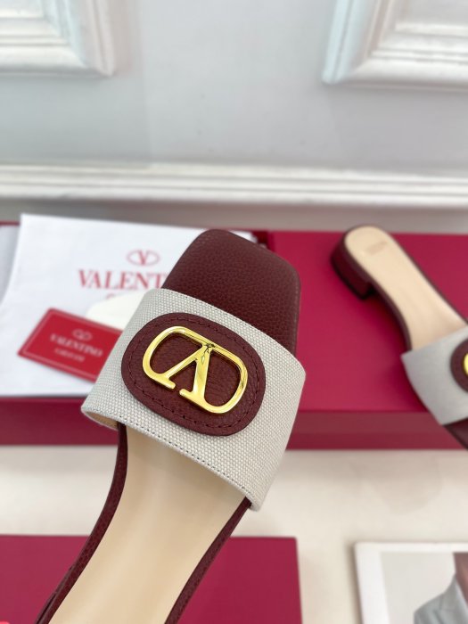 Шльопанці фото 6