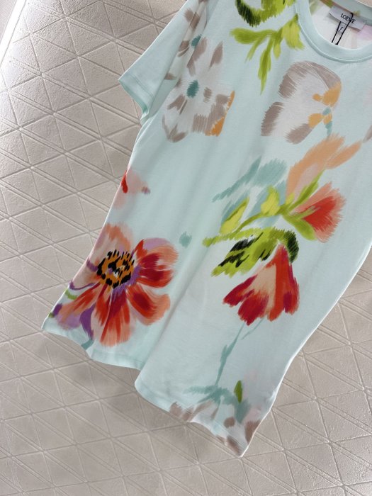 T-shirt women's фото 5