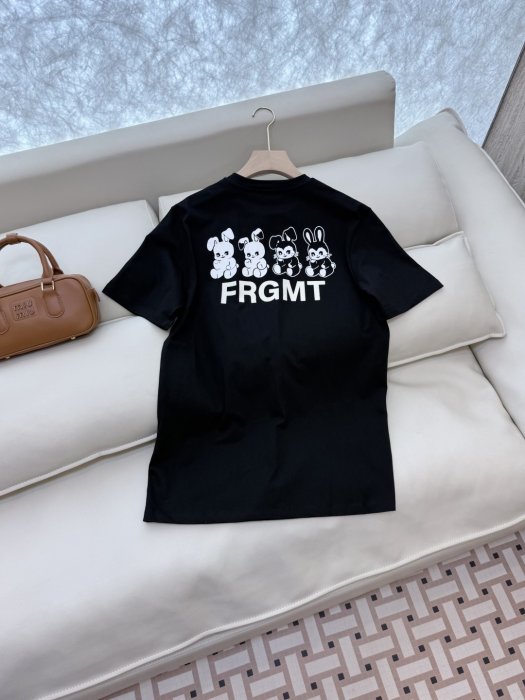 Футболка жіноча фото 4