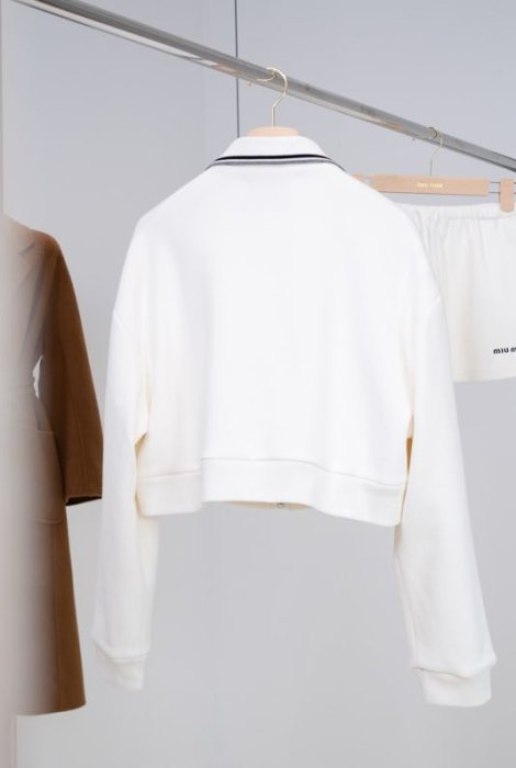 Blouse on lightning фото 3