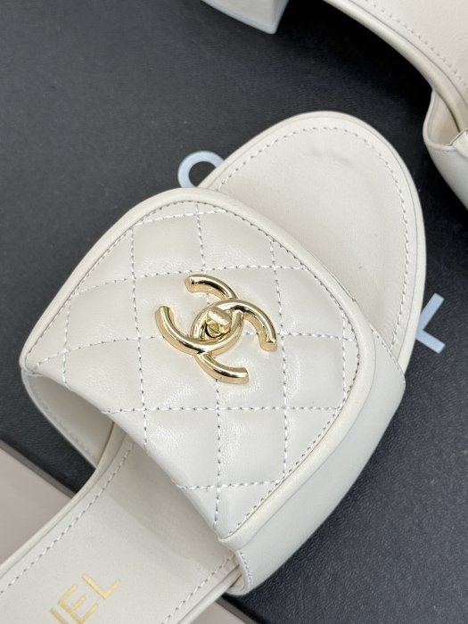 Босоножки фото 7