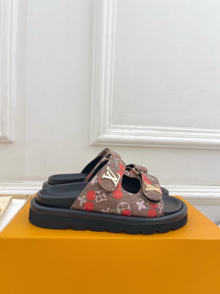 Шльопанці жіночі фото 2