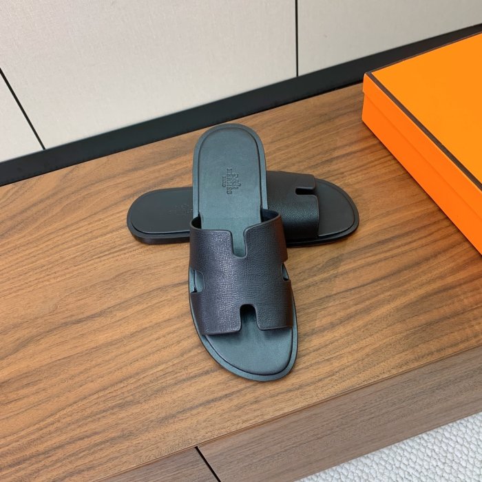 Шлепанцы женские фото 4