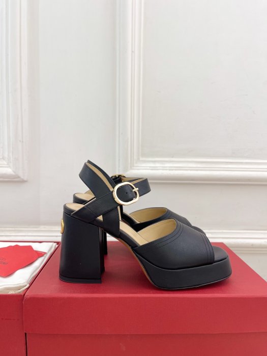 Босоножки фото 2