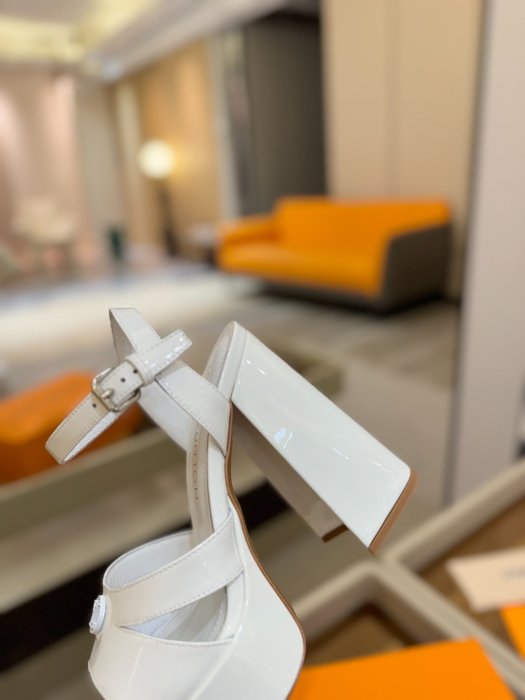 Босоножки фото 8