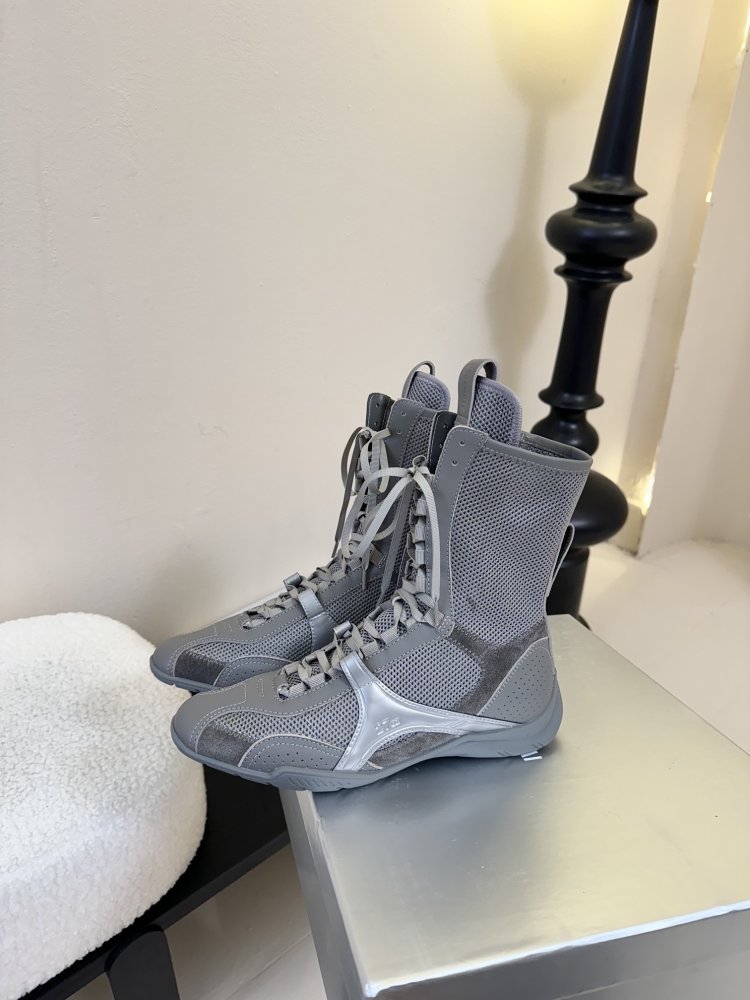 Boots women's фото 5