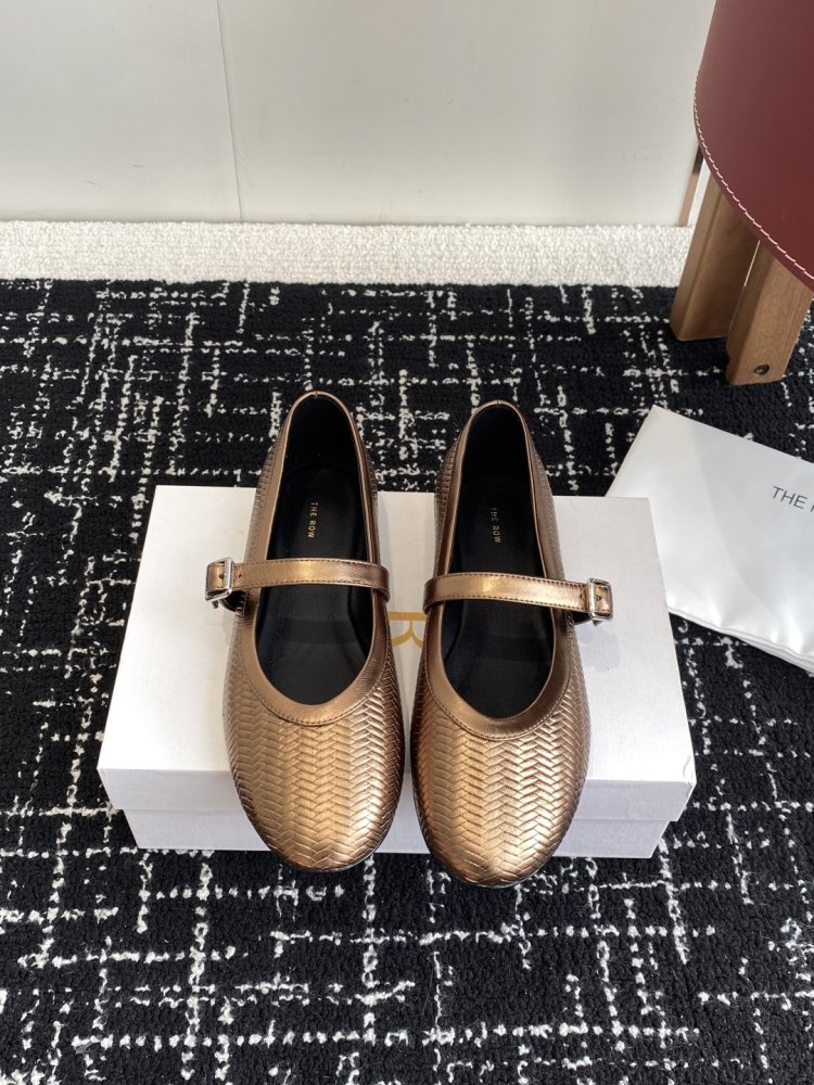 Балетки кожаные