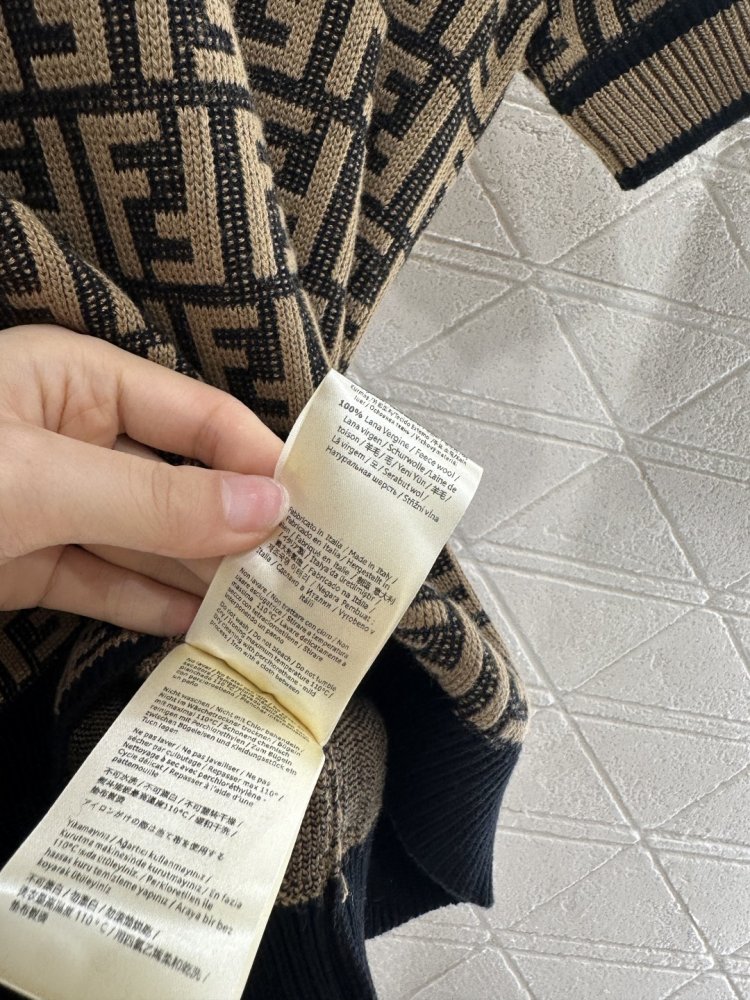 Футболка жіноча фото 6