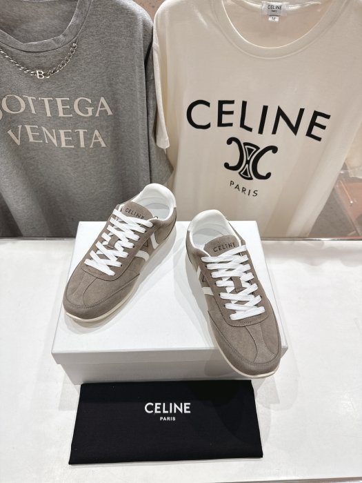 Кроссовки фото 2