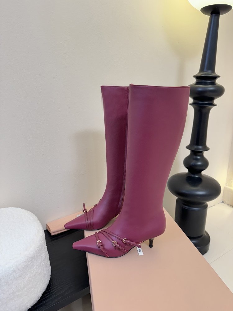 Сапоги женские фото 5