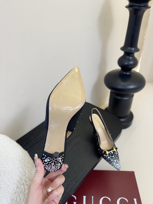 Босоножки фото 9