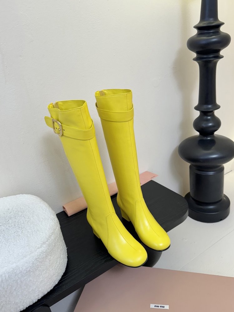 Сапоги женские