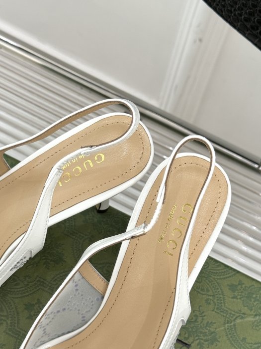 Босоножки фото 8