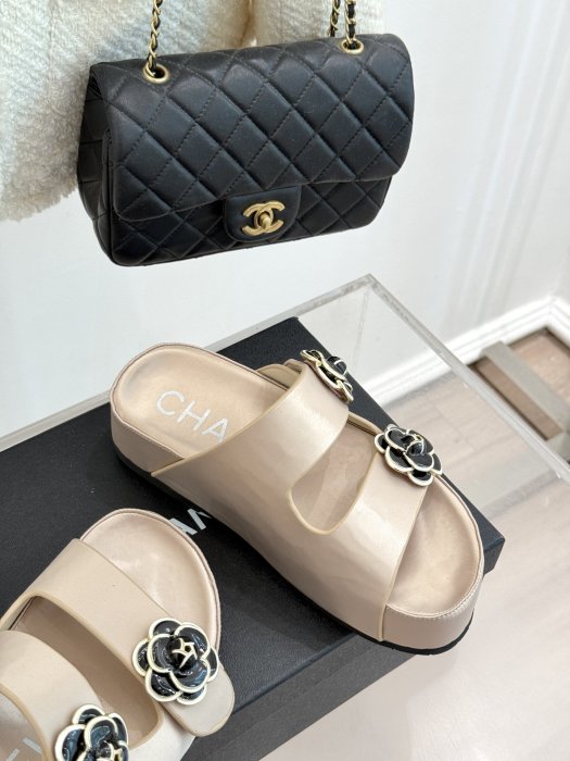 Шлепанцы фото 5