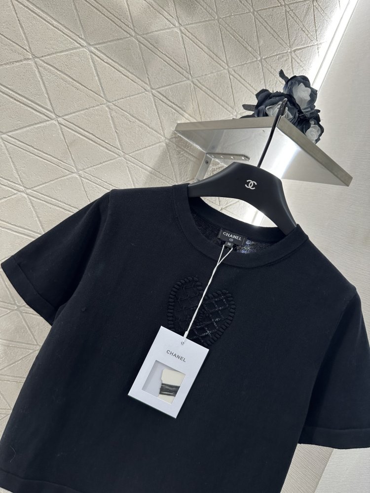 T-shirt women's фото 3