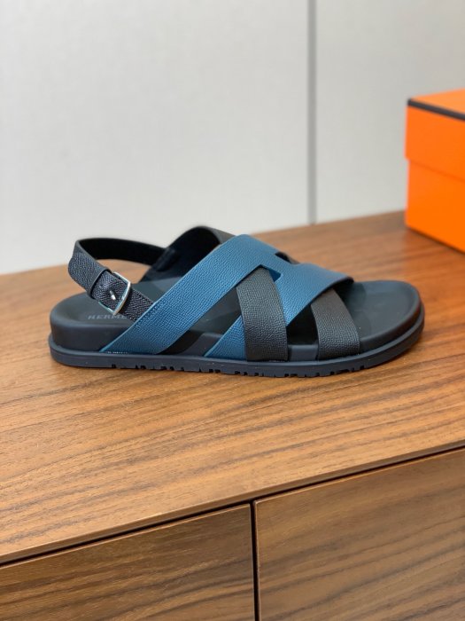 Сандалі жіночі фото 7