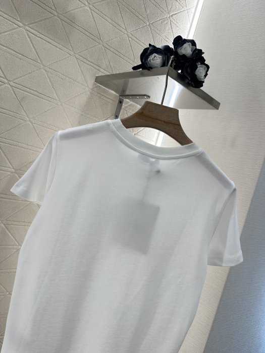 Футболка жіноча фото 4