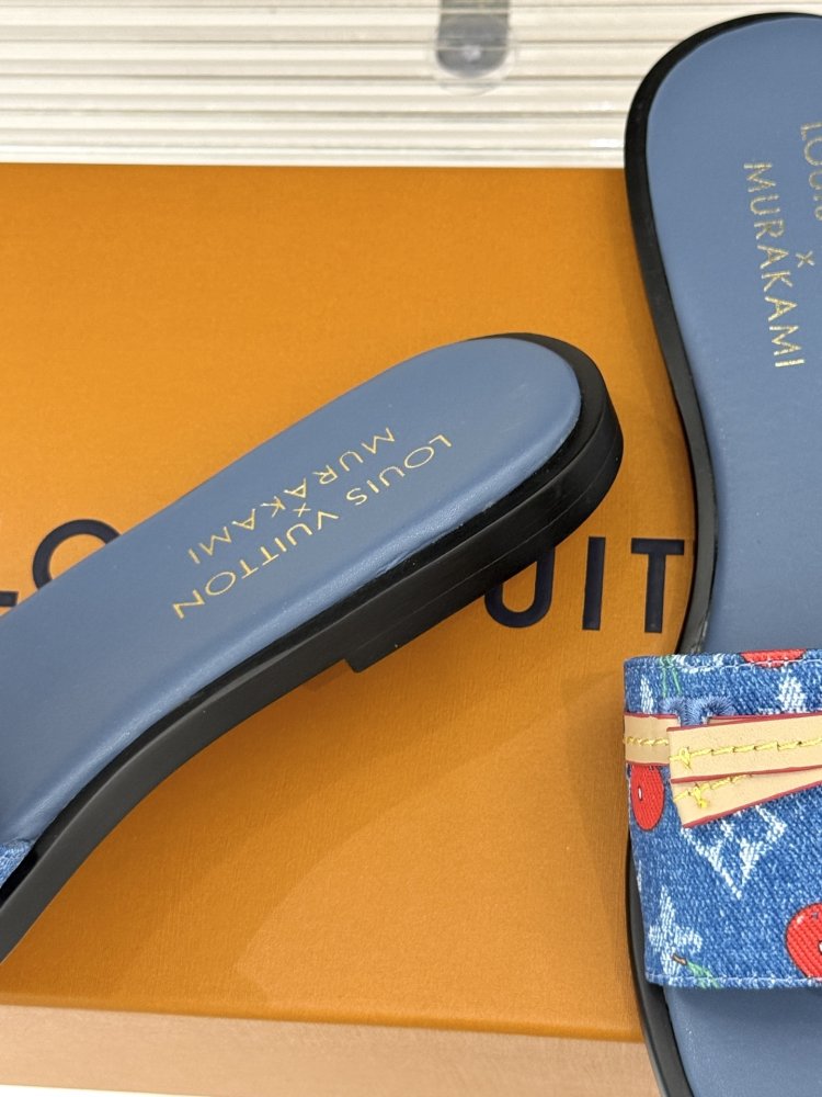 Шлепанцы женские фото 6