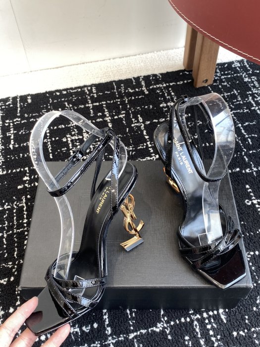 Босоножки фото 7