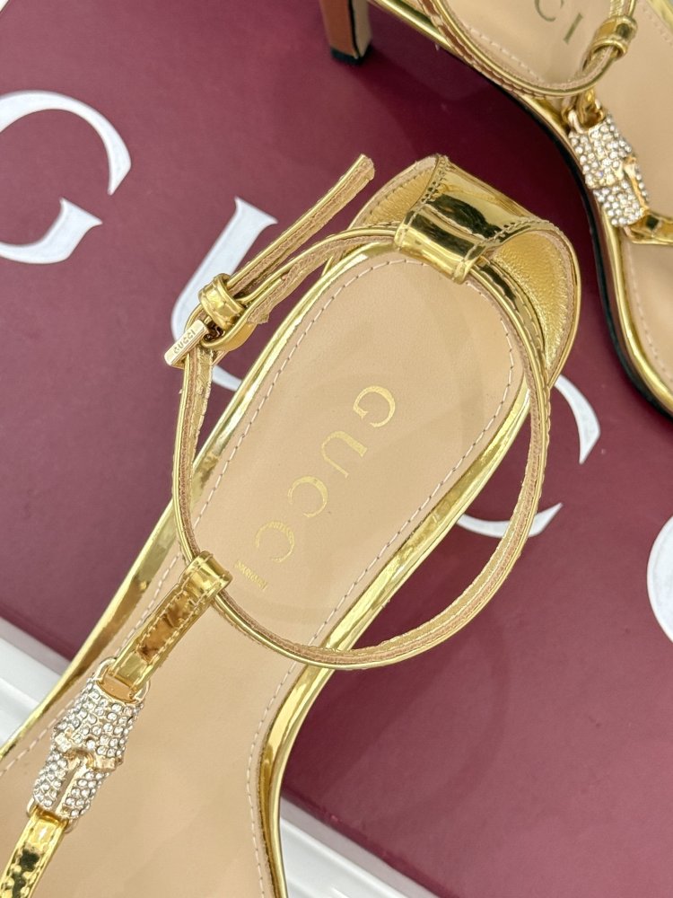 Босоножки фото 8