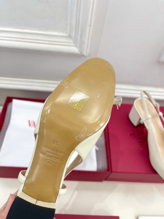 Босоножки фото 9