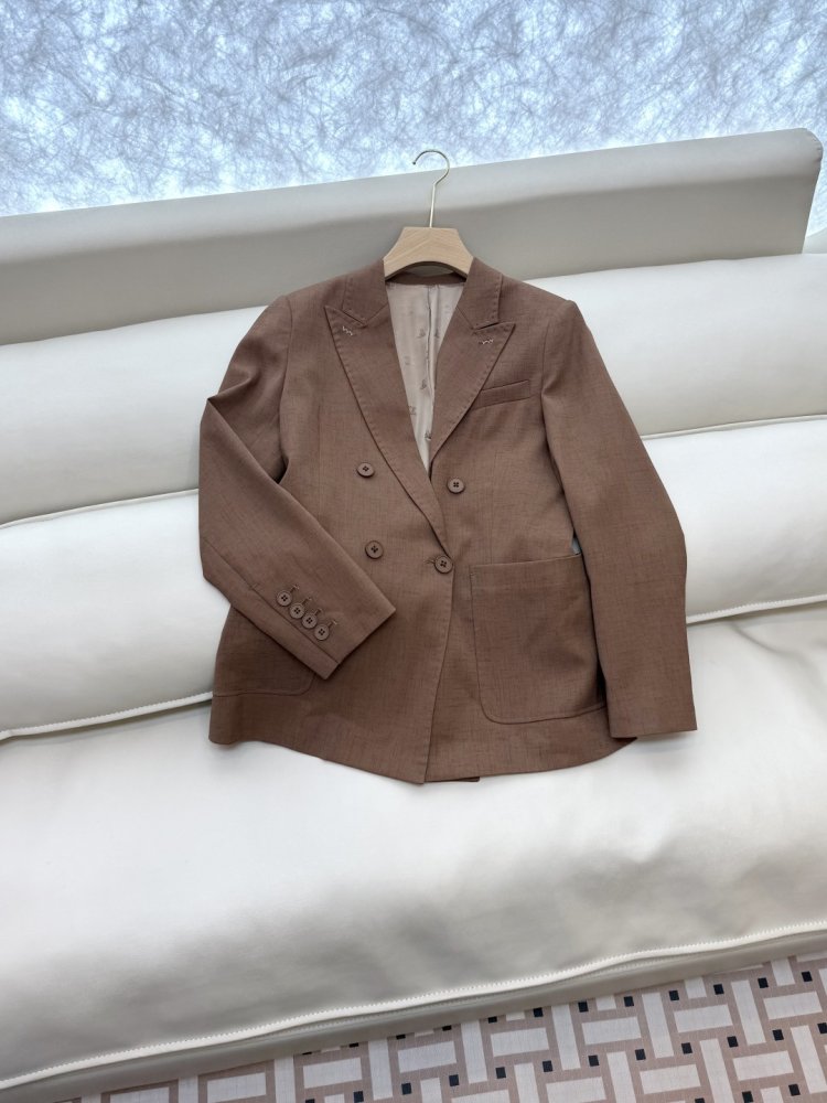 Костюм женский фото 5