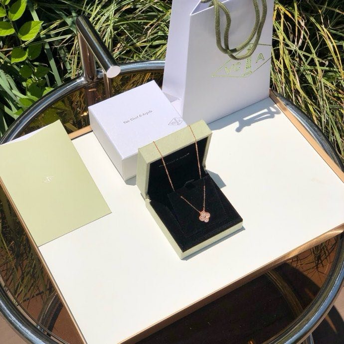 Necklace, pink gold 18 carat фото 3