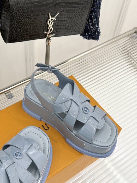 Сандалии женские фото 5