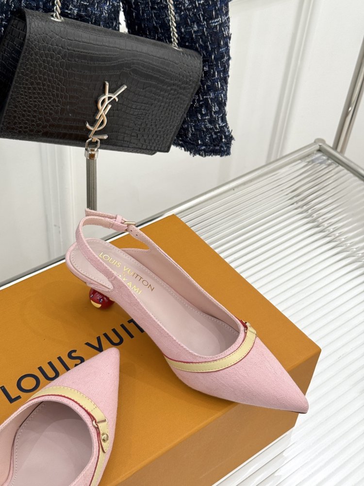 Босоножки фото 5