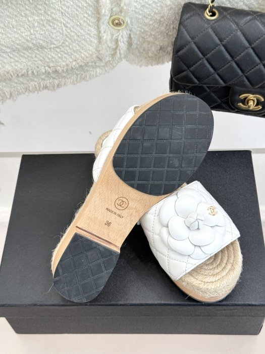 Босоножки фото 9