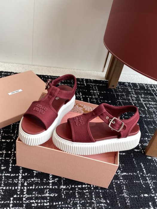 Сандалі жіночі фото 3