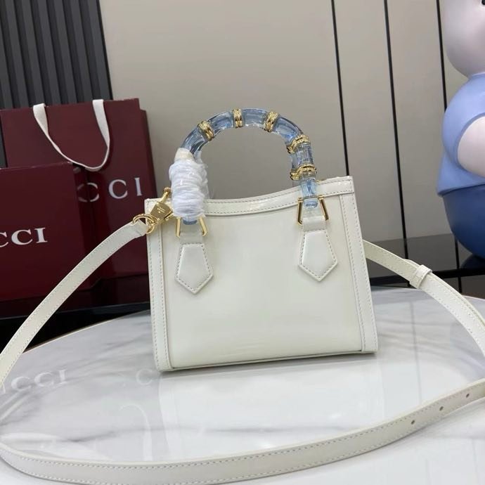 Сумка кожаная Gucci Diana 20 см фото 9