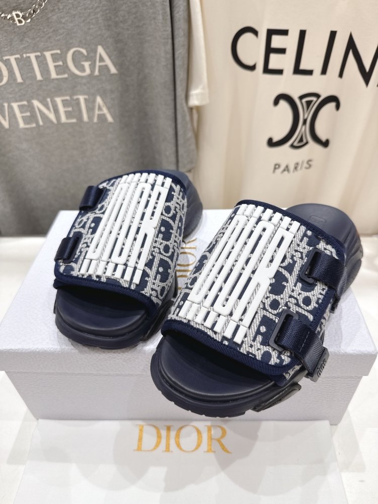 Шлепанцы женские фото 7